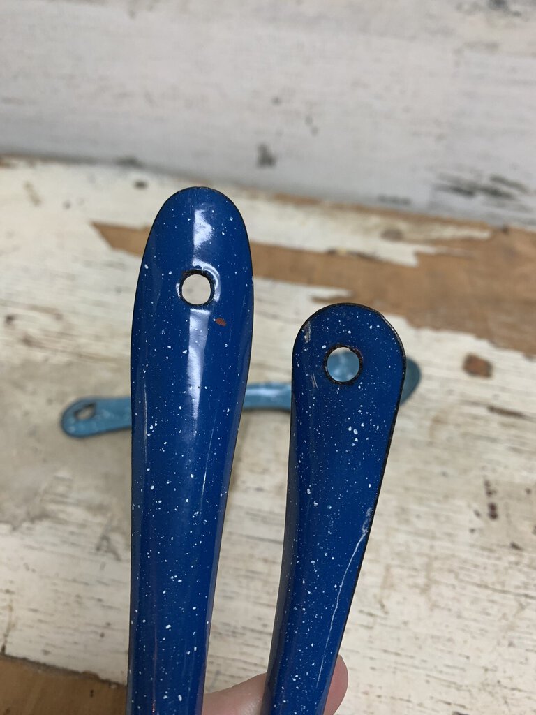 VINTAGE BLUE SPECKLED ENAMEL SPOON SET