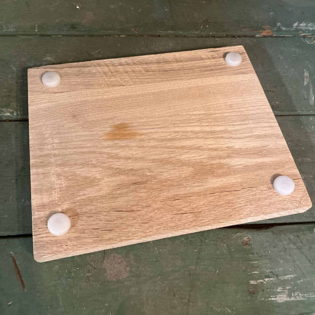 CUTTING BOARD