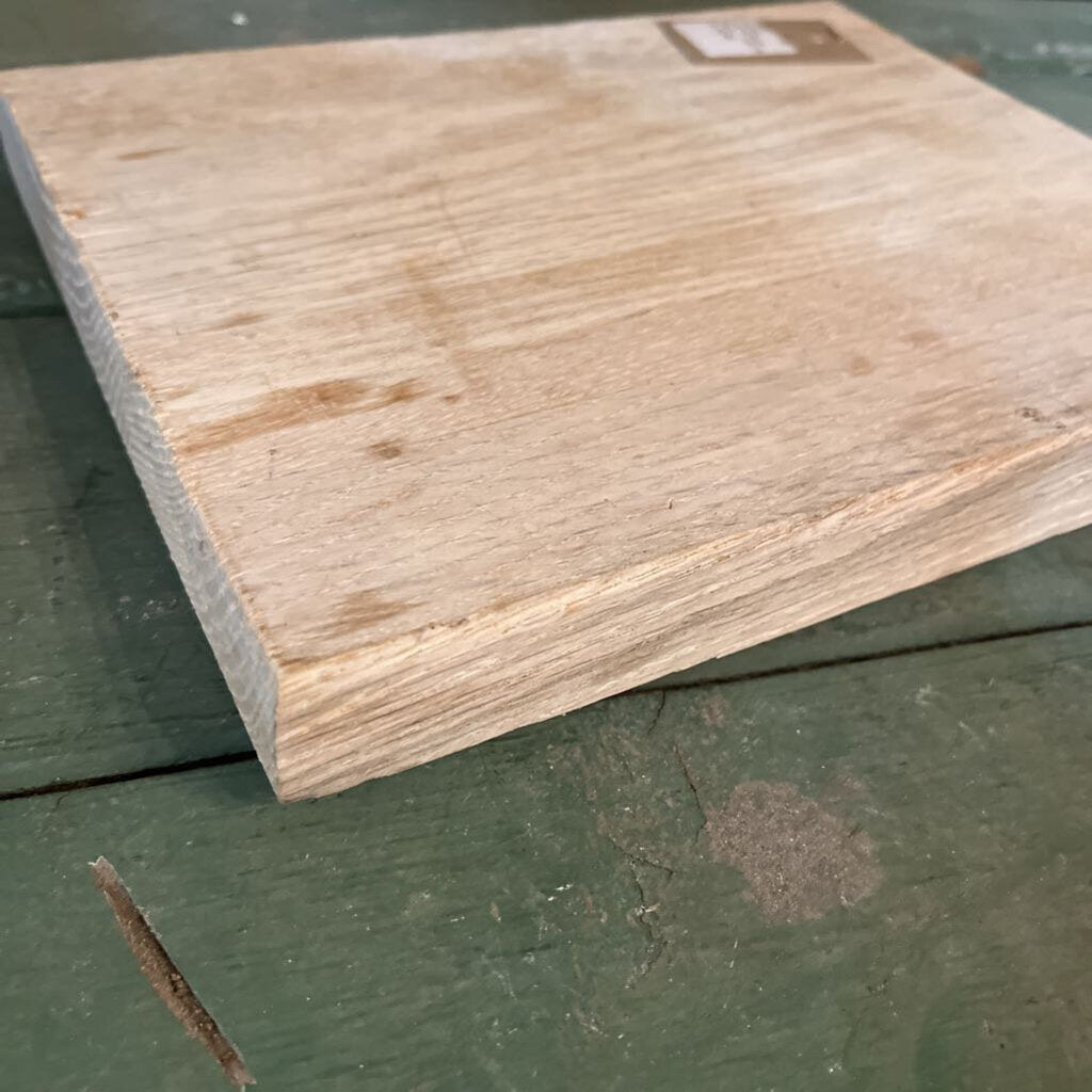 CUTTING BOARD