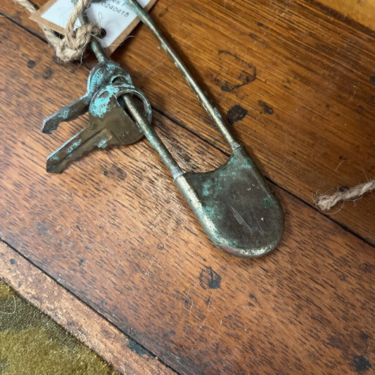 VINTAGE METAL CLOTHING SAFETY PIN