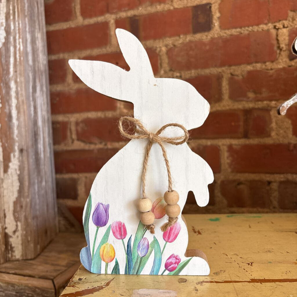 WOODEN TULIP BUNNY SITTER