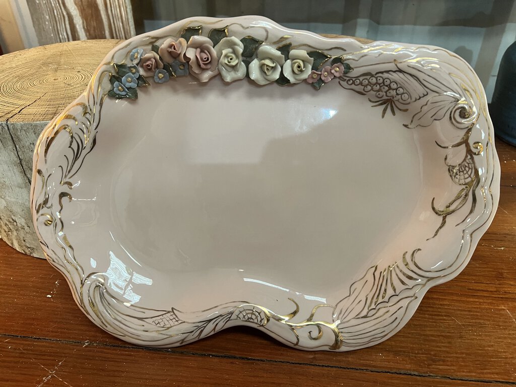 VINTAGE HANDPAINTED CERAMIC DRESSER TRAY