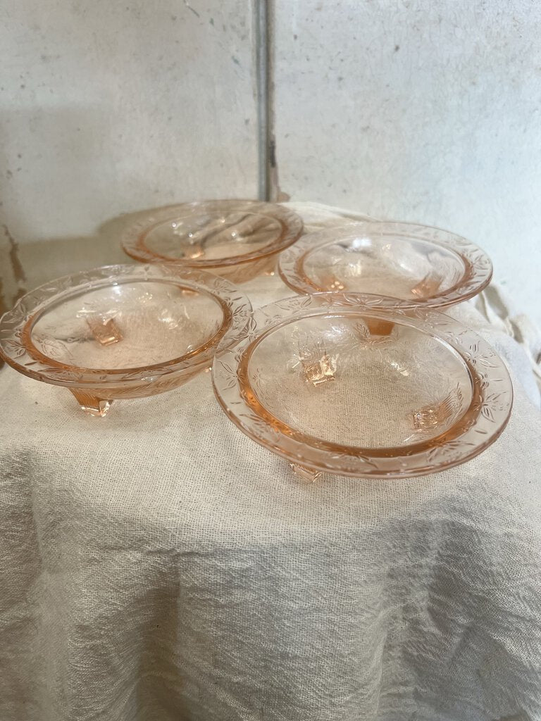 PINK DEPRESSION GLASS SEET OF 4 ROSE AND THORN FOOTED DESERT BOWLS