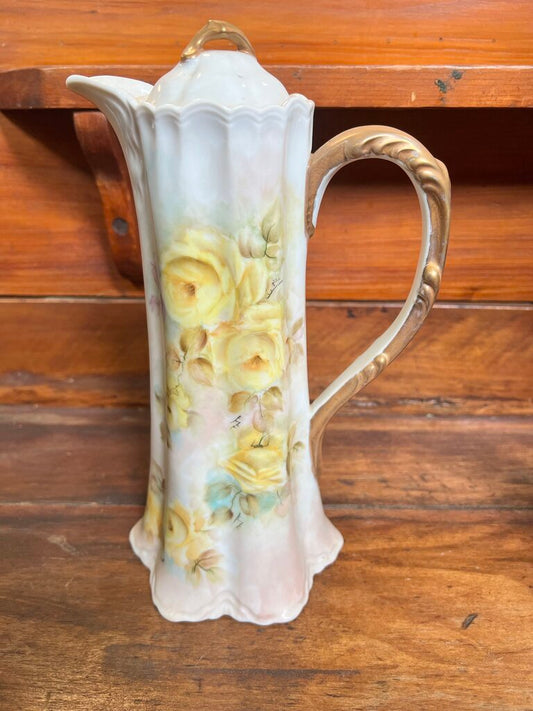 HAND PAINTED PORCELIN PITCHER W/LID
