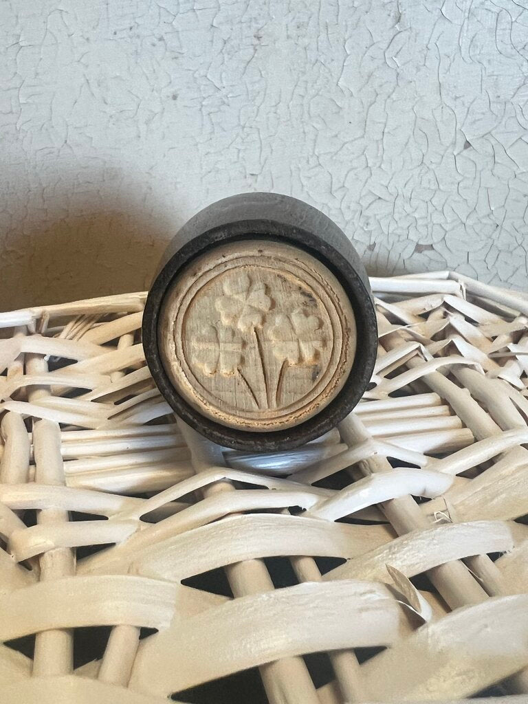 MCM SAMPLE BUTTERMOLD