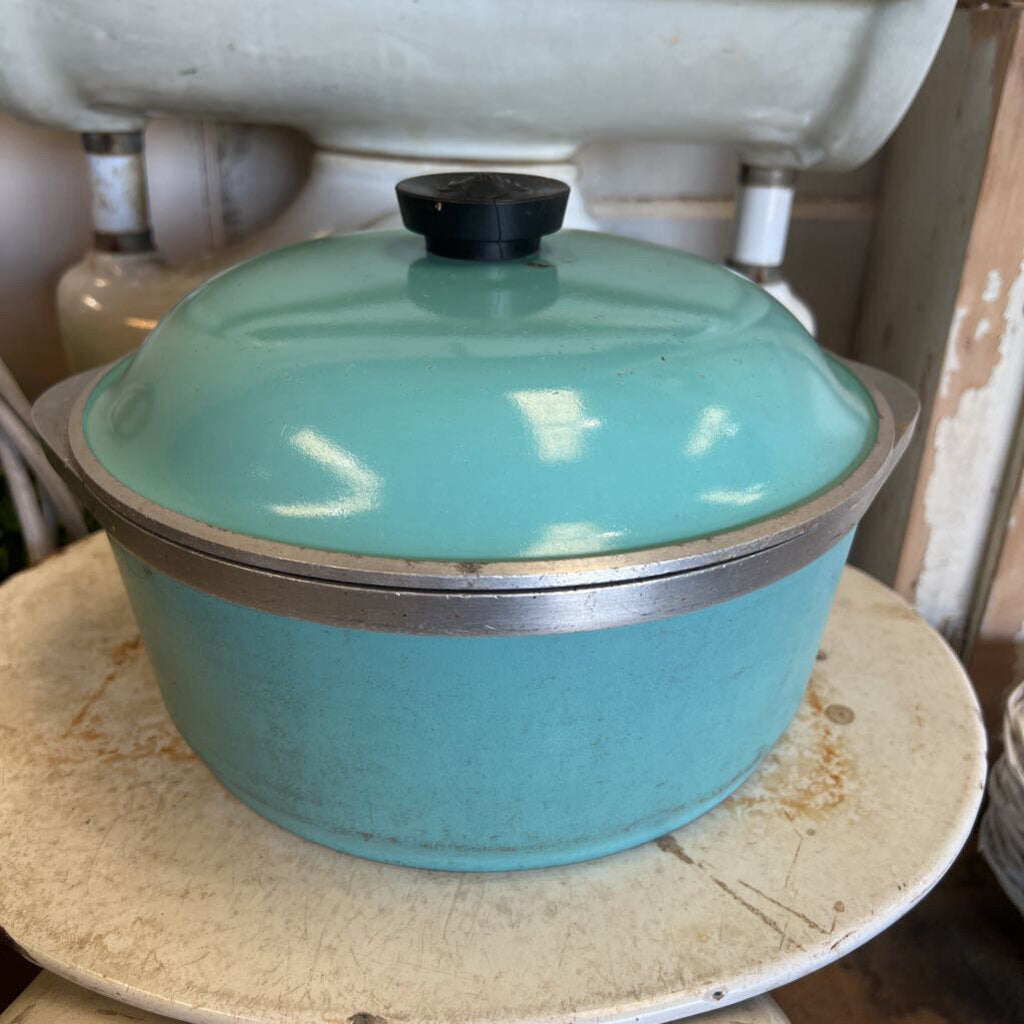 CLUB ALUMINUM DUTCH OVEN