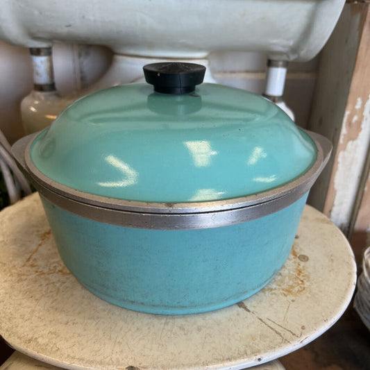 CLUB ALUMINUM DUTCH OVEN