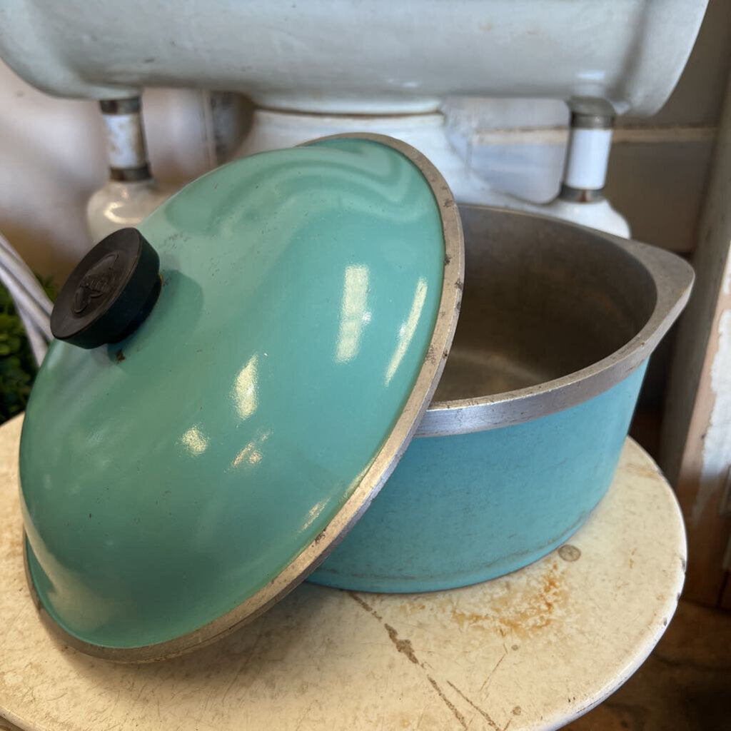 CLUB ALUMINUM DUTCH OVEN