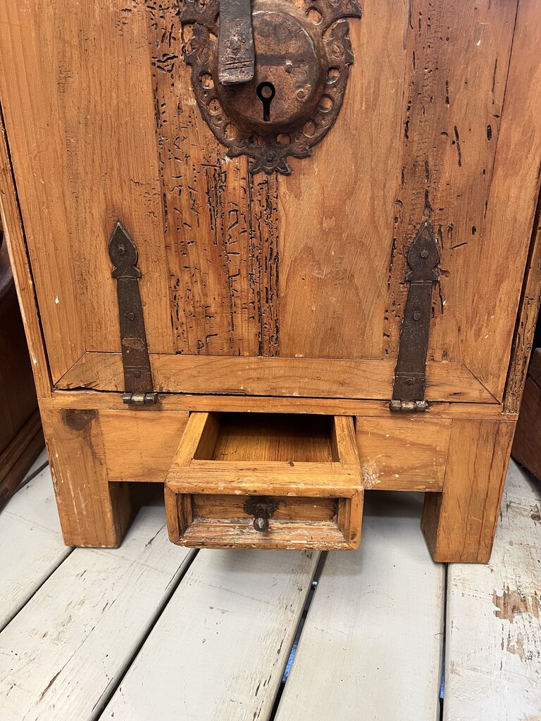 WESTERN NIGHT STAND