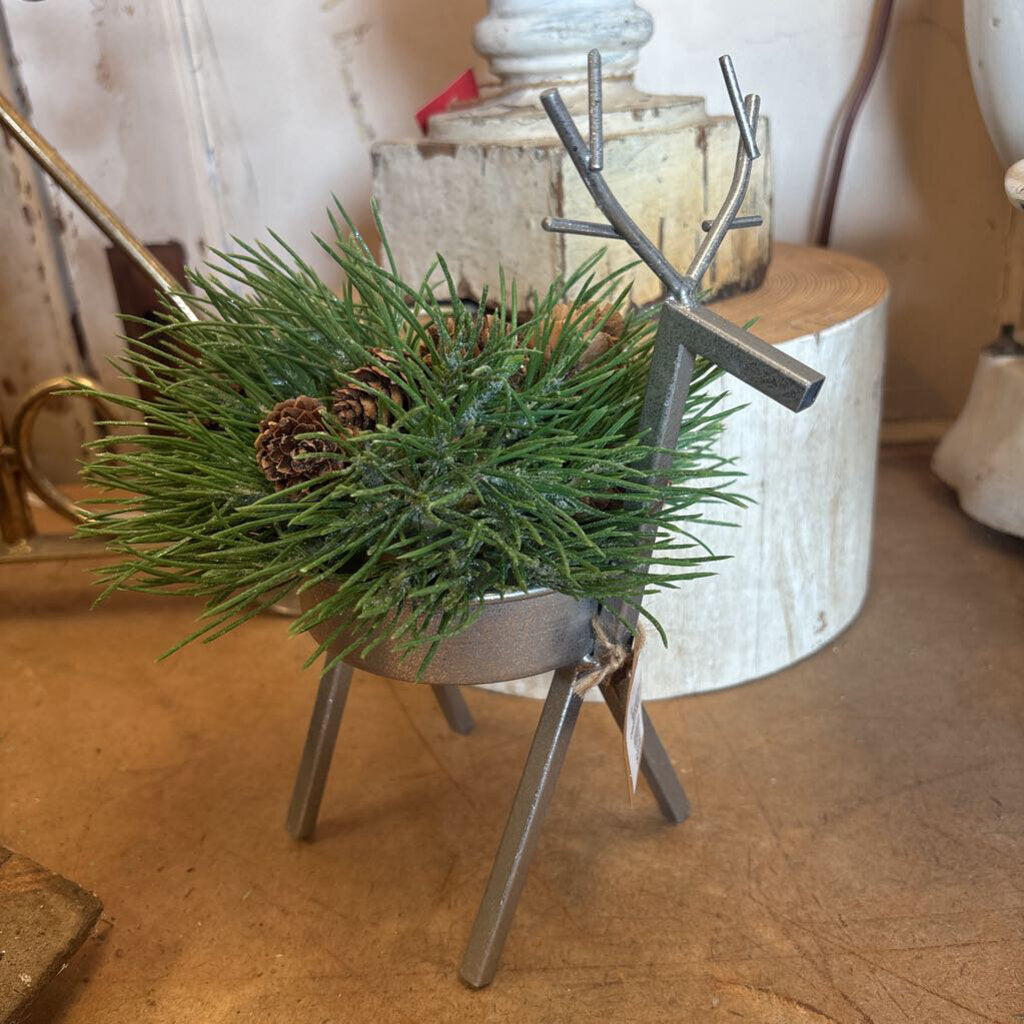 GLAVANIZED REINDEER CANDLE HOLDER