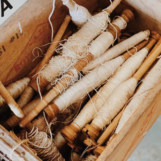 THREADED QUILL