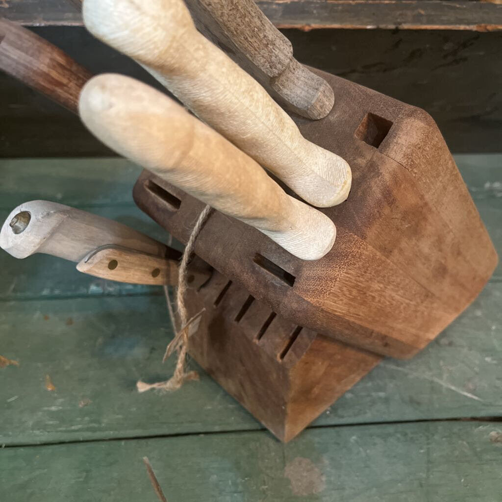 KNIFE BLOCK