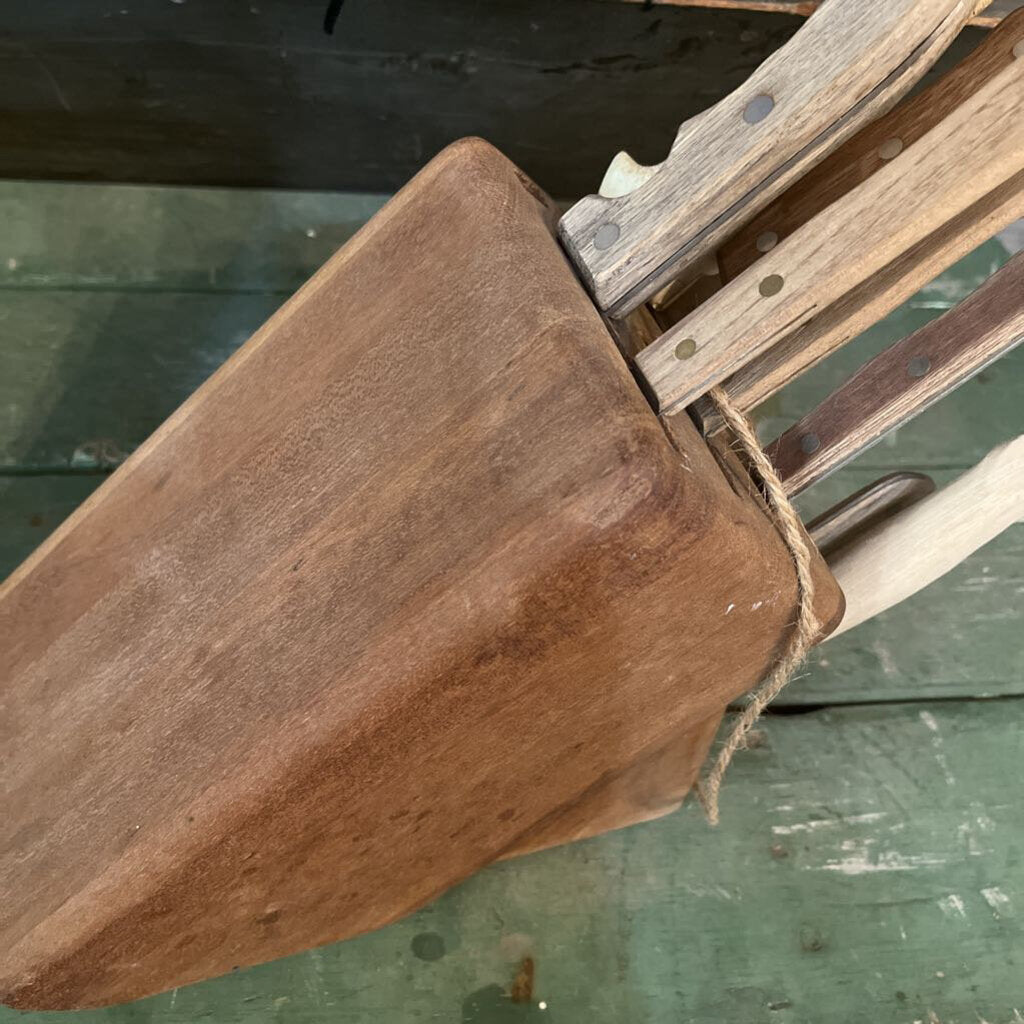 KNIFE BLOCK