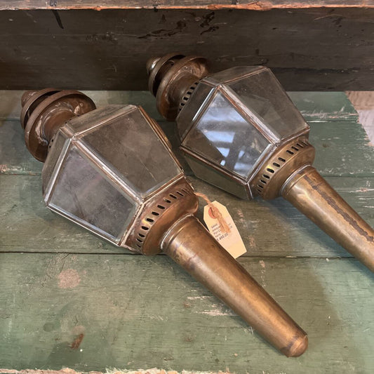 PAIR OF COLONIAL AMERICAN BRASS OIL CARRIAGE LANTERNS