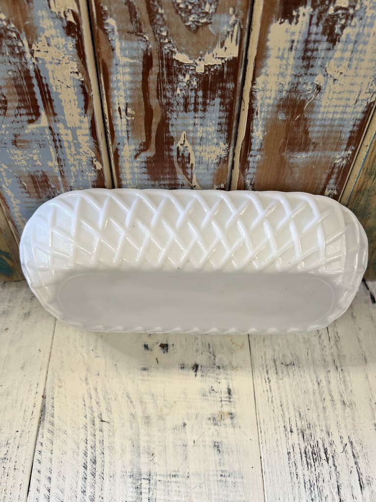 MILK GLASS OBLONG CELERY/PICKLE DISH