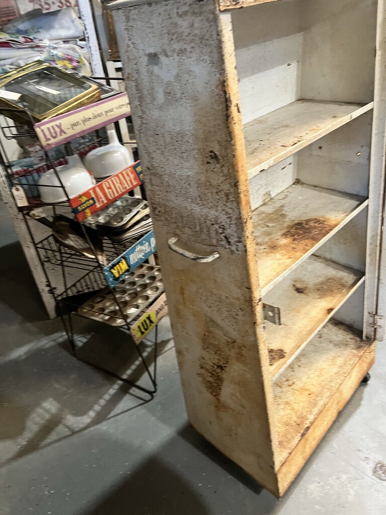 VINTAGE TOMS DISPLAY CABINET