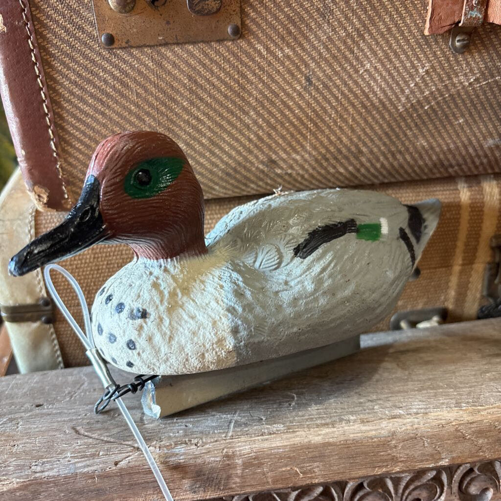 DUCK DECOY
