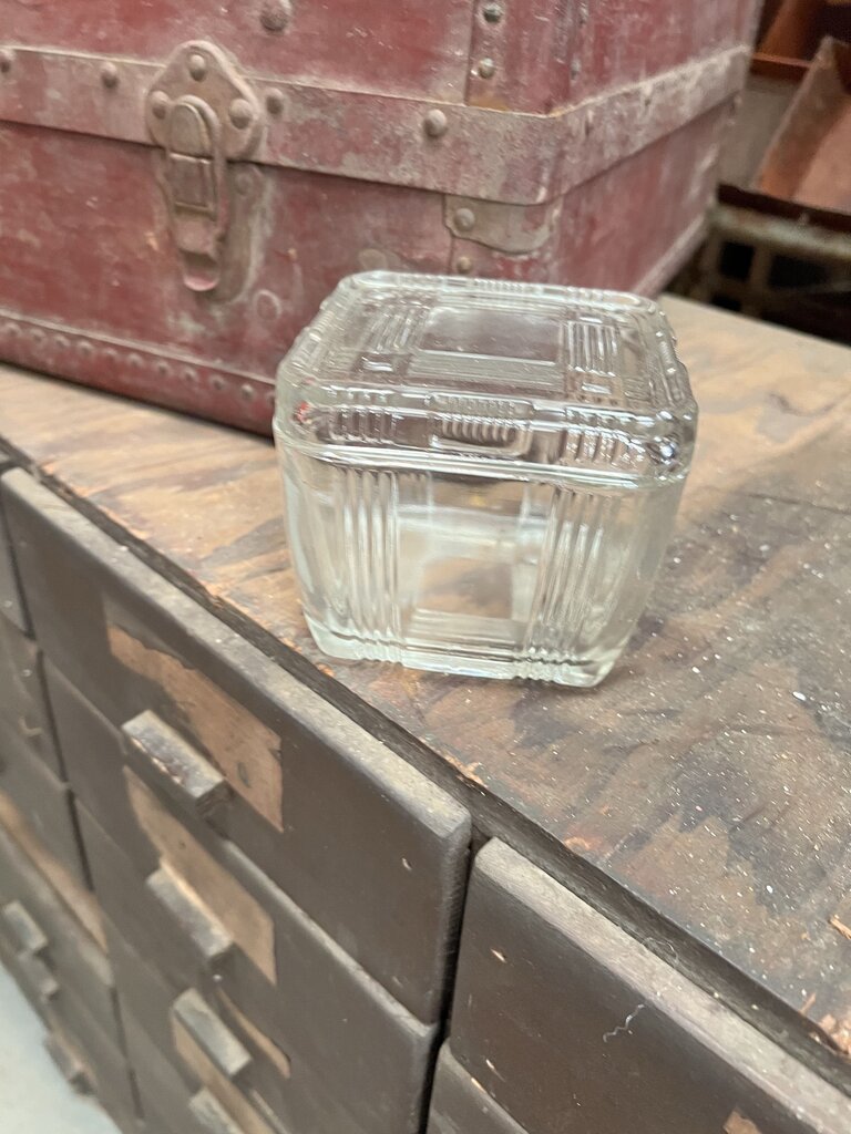 GLASS TRINKET BOX