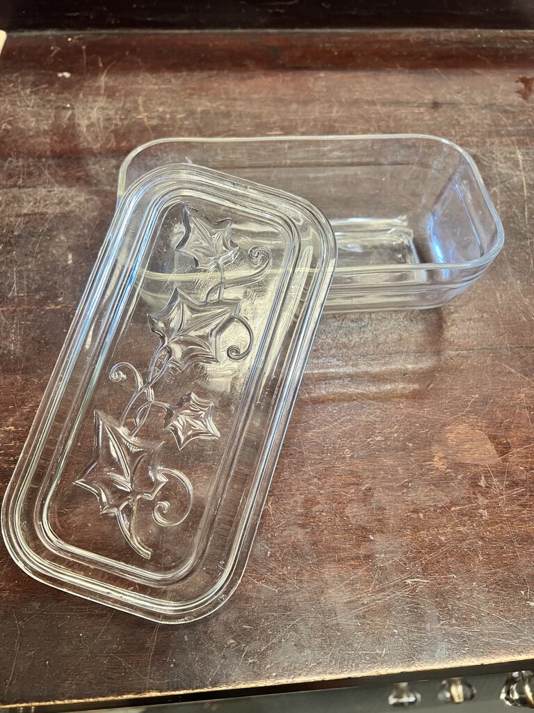 GLASS FRIDGE BOX WITH EMBOSSED VINE