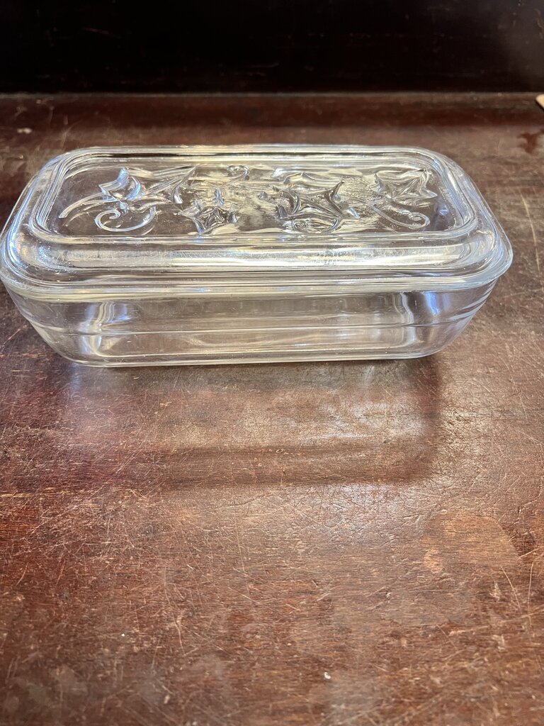 GLASS FRIDGE BOX WITH EMBOSSED VINE