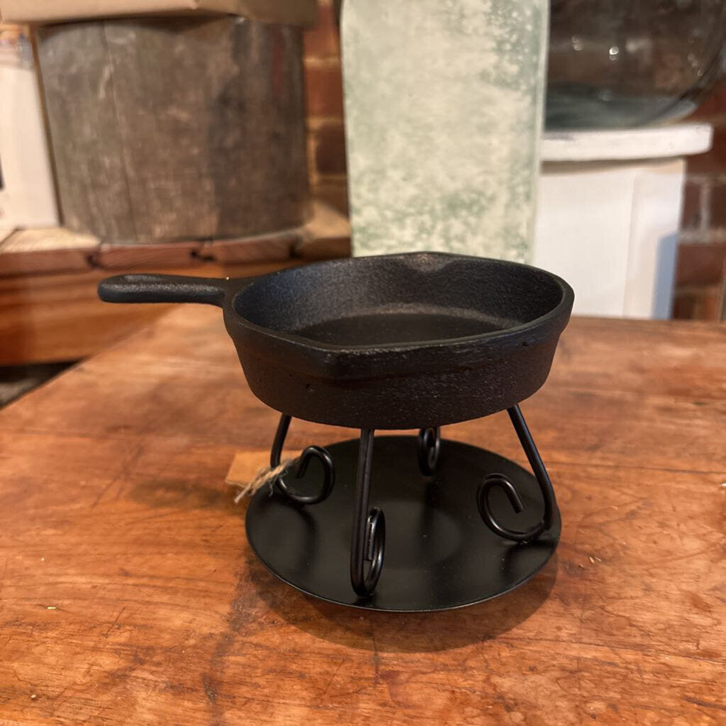 CAST IRON SKILLET WAX WARMER