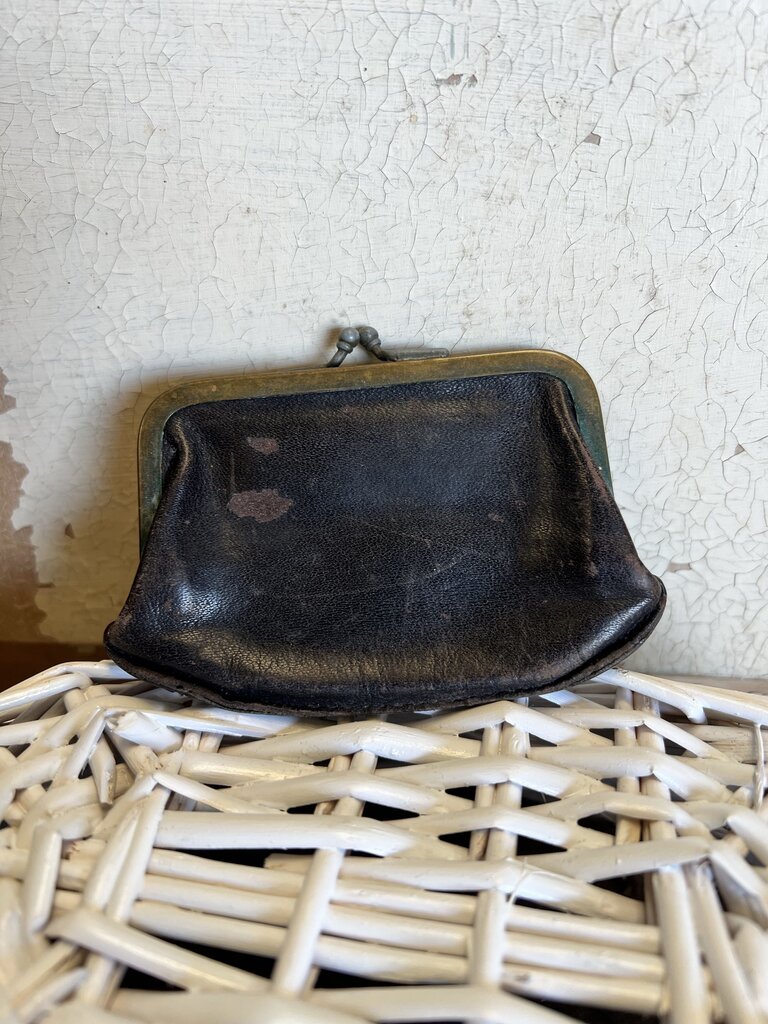 LEATHER CHANGE PURSE