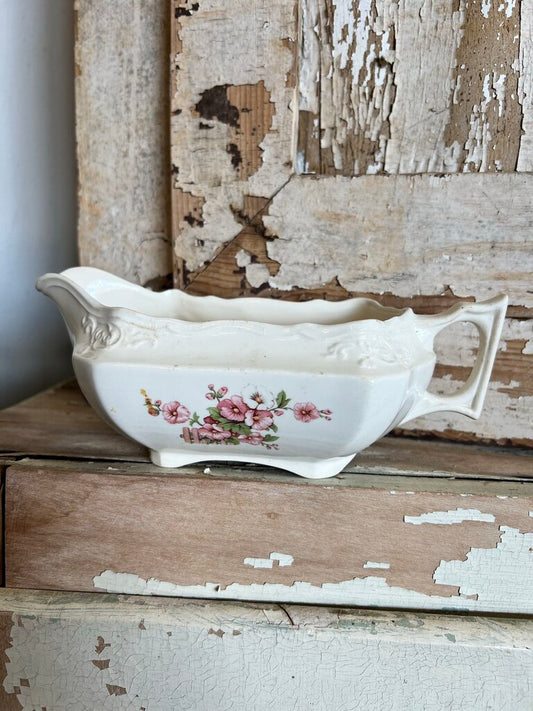 ROSE GARLAND GRAVY BOAT